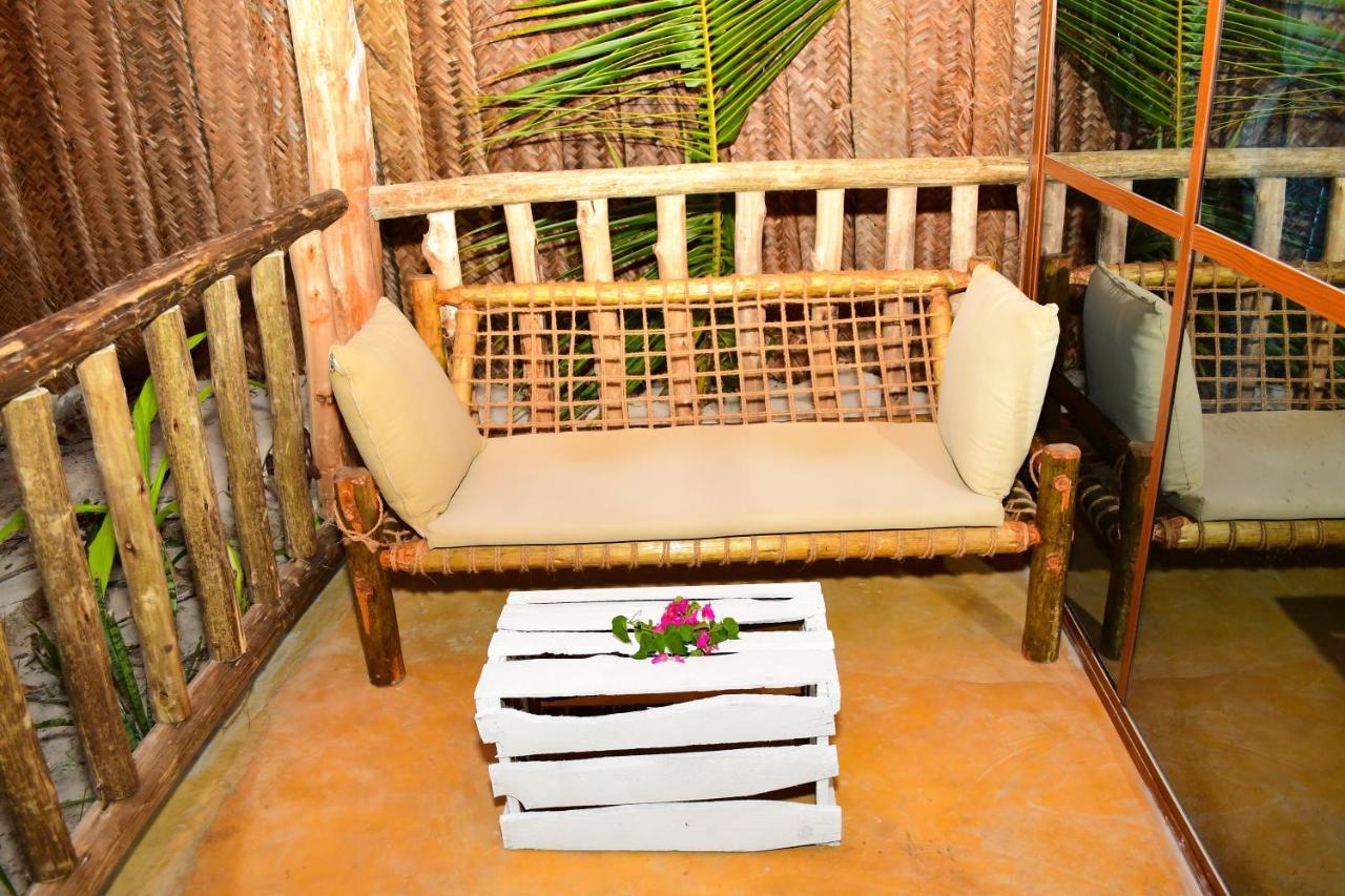 Mwananchi Bungalows Paje Esterno foto